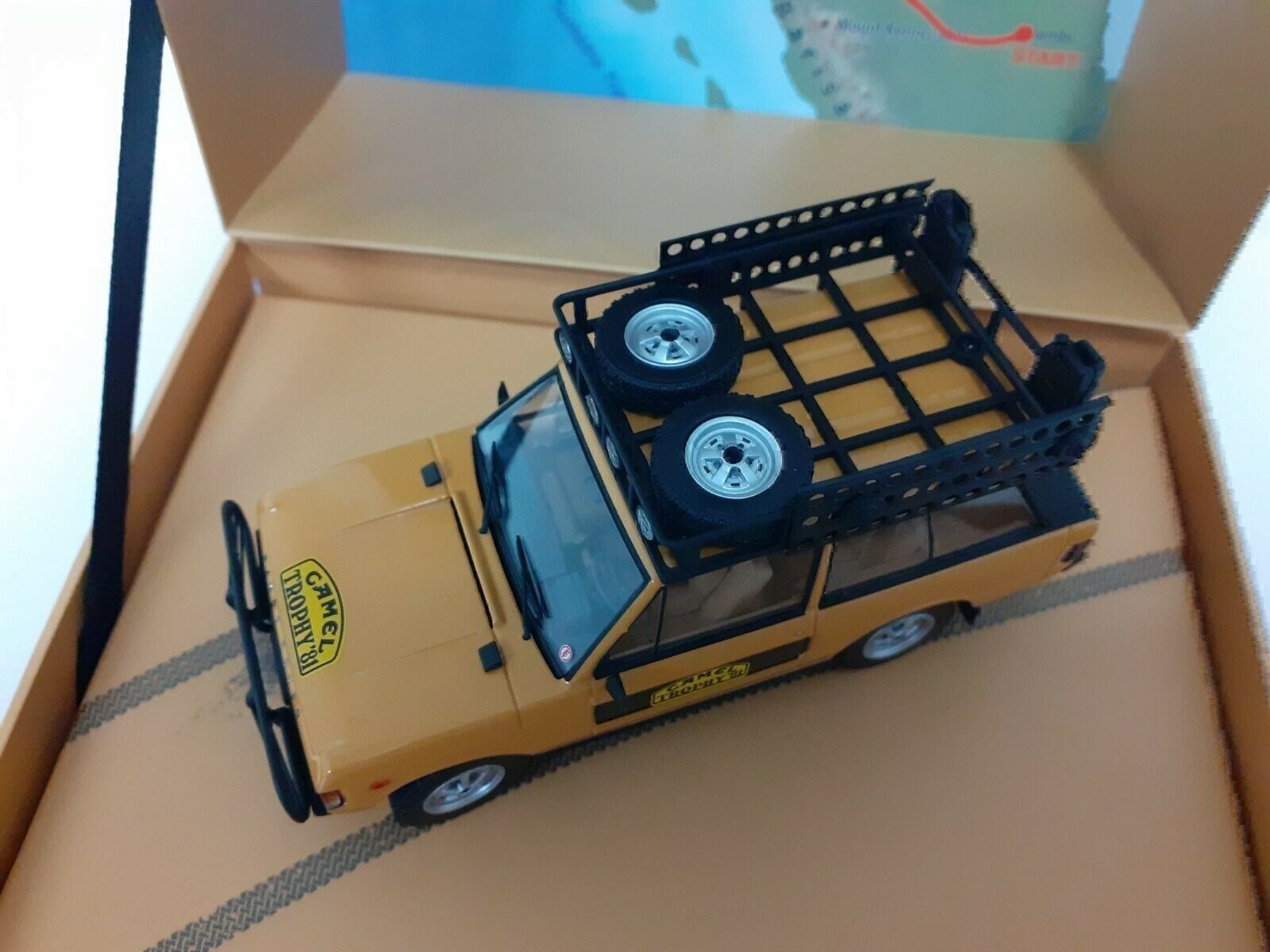Land Rover Modellini d'auto: Range Rover 4x4 Sumatra 1981 Camel Trophy ocker / Decor 1:43 – Nuovo e nell'imballaggio originale da Gerlafingen venduto da espero88 3