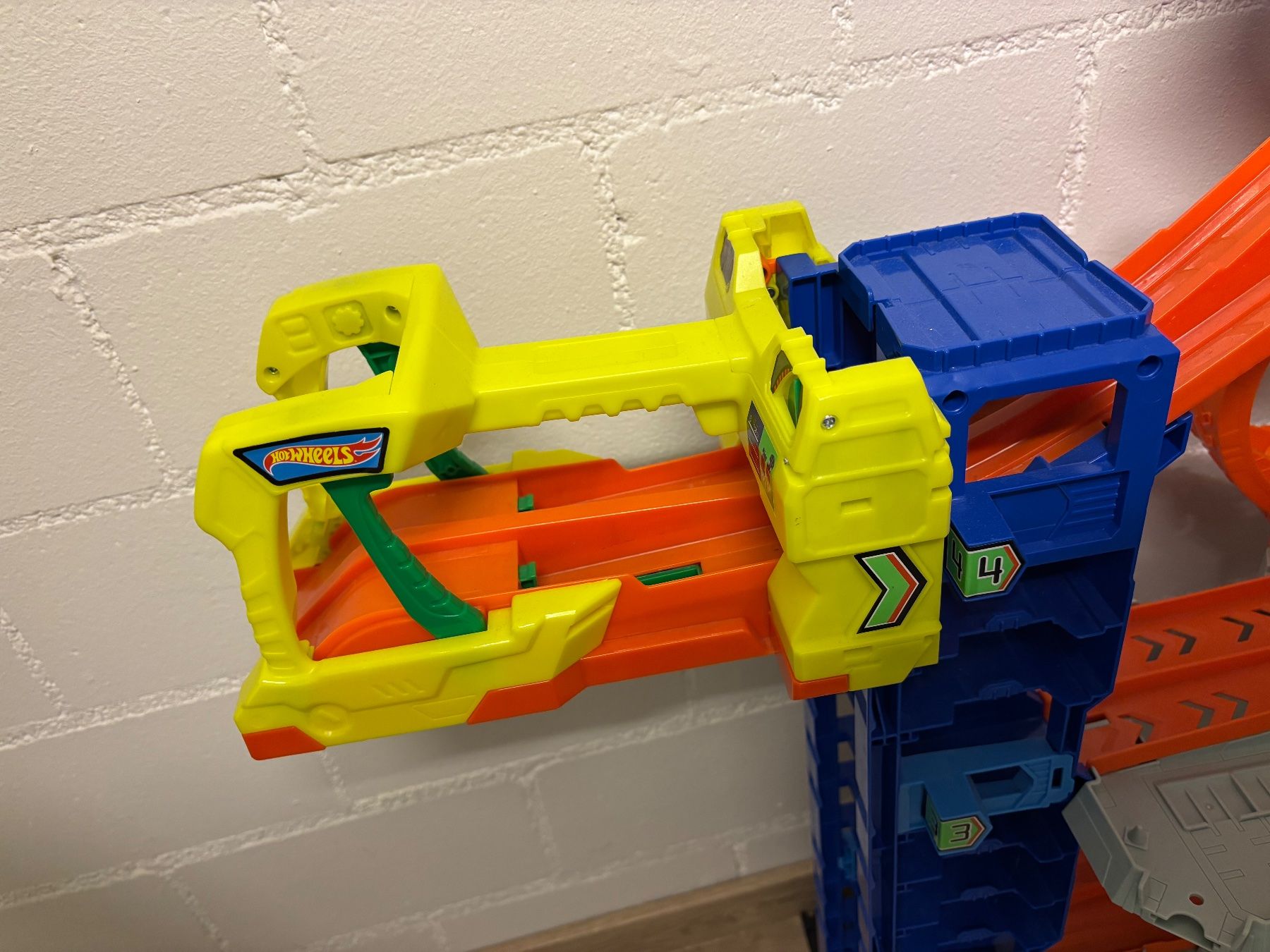 Hot Wheels Giocattoli: Hot Wheels Ultimate Garage – Usato da Zunzgen venduto da Sabrina83f 2
