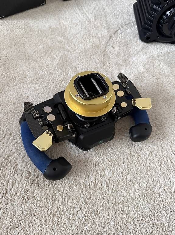 Fanatec Console: Komplettes Simrig mit Playseat und Fanatec – Usato da Gerzensee venduto da Lucacristina 2