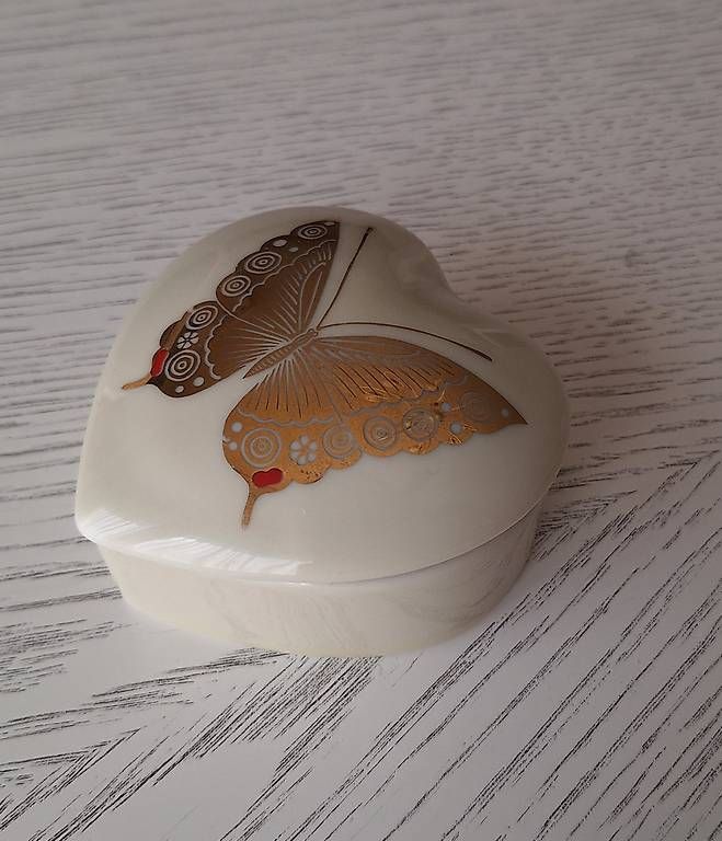 Tutte le decorazioni: Schmuck-Schatulle / Dose in Herzform – Nuovo (secondo la descrizione) da Urdorf venduto da Jeani_