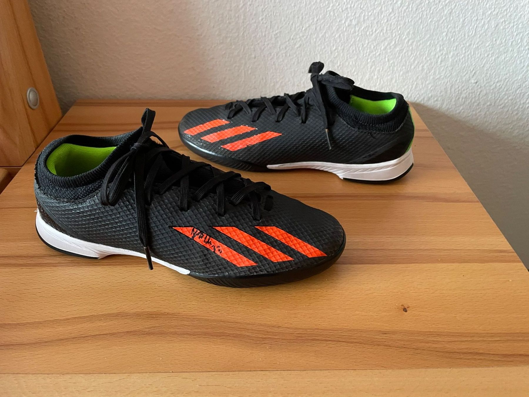 Scarpe per ragazzi: Fussballhallenschuhe Adidas Grösse 37 – Usato da Wettingen venduto da lili_66 1