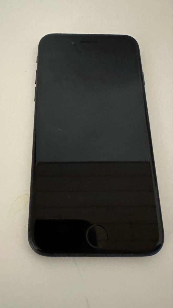Apple Telefoni cellulari / Smartphones: Apple iPhone 7 schwarz gebrauchter Zustand – Usato da Dällikon venduto da LeoBrickItAll