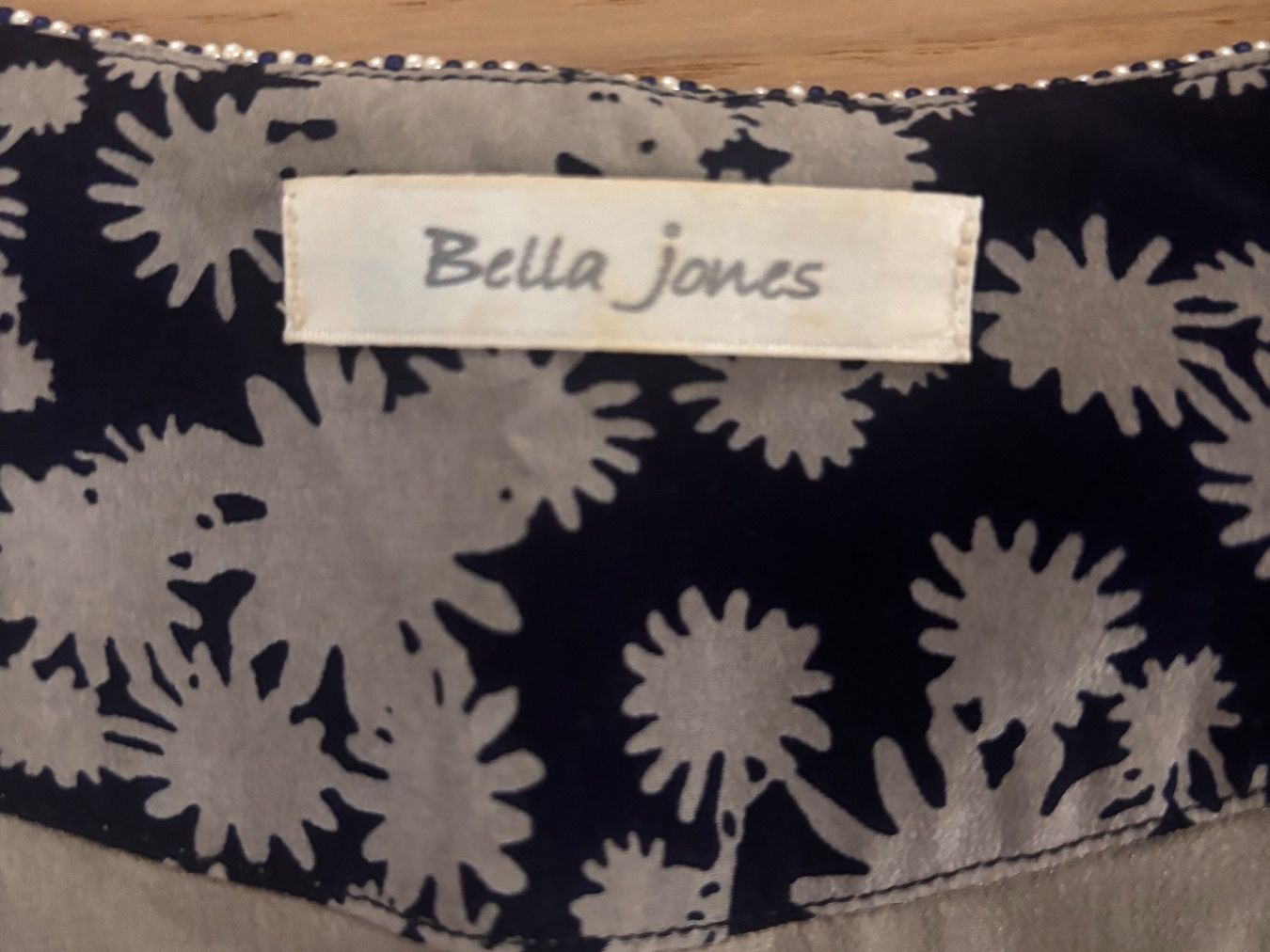 Vestiti: Bella Jones Kleid Blumenmuster dunkelblau Seide – Nuovo (secondo la descrizione) da Affoltern am Albis venduto da b-arte 1