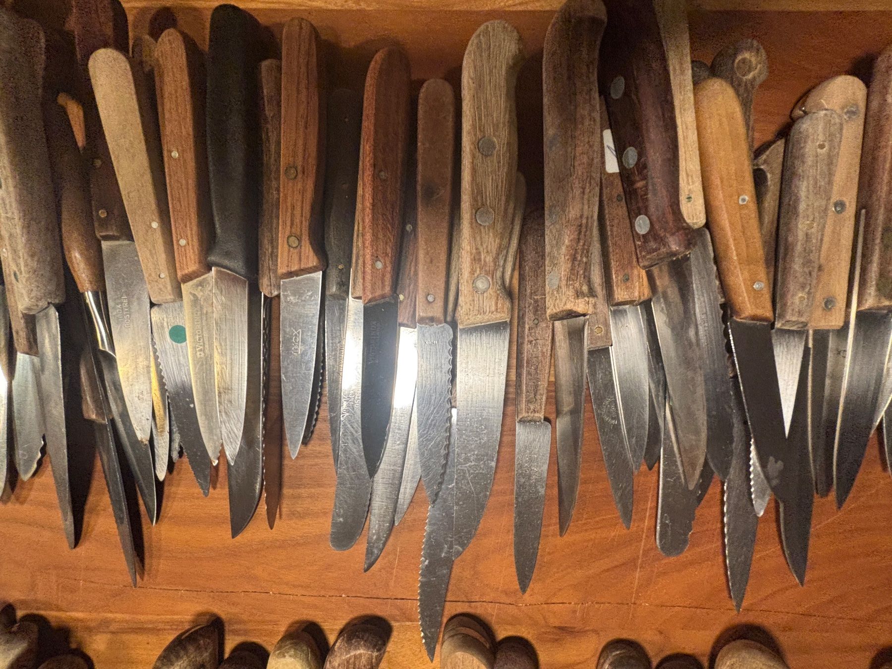 Couteaux de cuisine: Messersammlung Küchenmesser alt ca. 185 Stk. – D'occasion à Oberengstringen par georgefischer2007 5