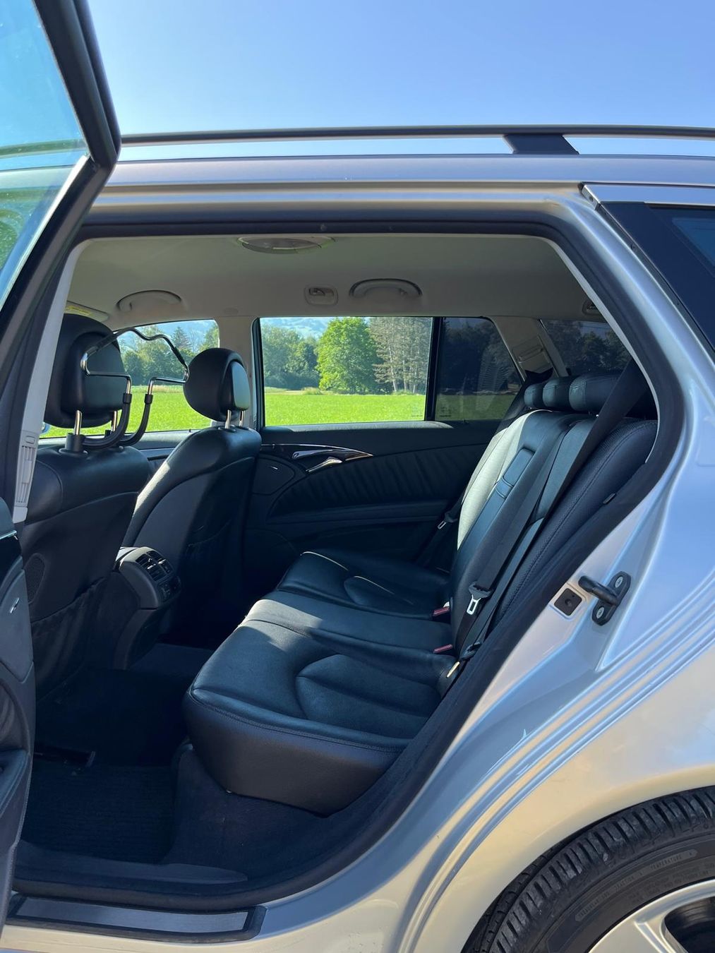 Mercedes-Benz Autos: Mercedes E 500 4matic Kombi – Gebraucht aus Altstätten SG von lindajulia 6