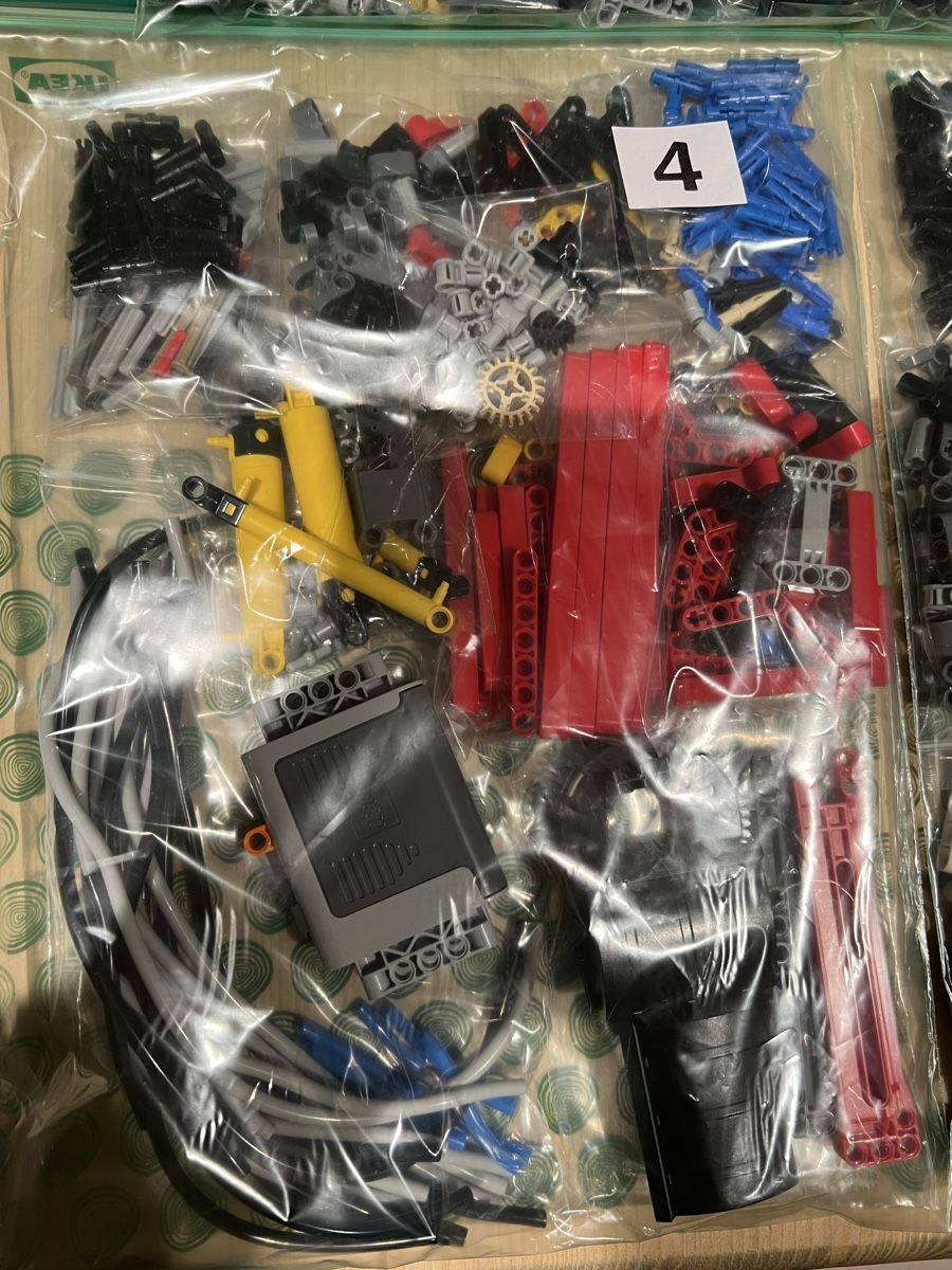 Lego Kit di costruzioni: Lego Technic 42043 Mercedes Arocs – Usato da airolo venduto da unimo78 4