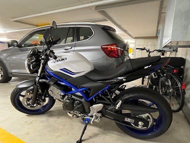 Suzuki Strada: Suzuki SV 650 ABS – Usato da Hochfelden venduto da Norina1