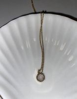 Halskette mit Anhänger, goldfarben