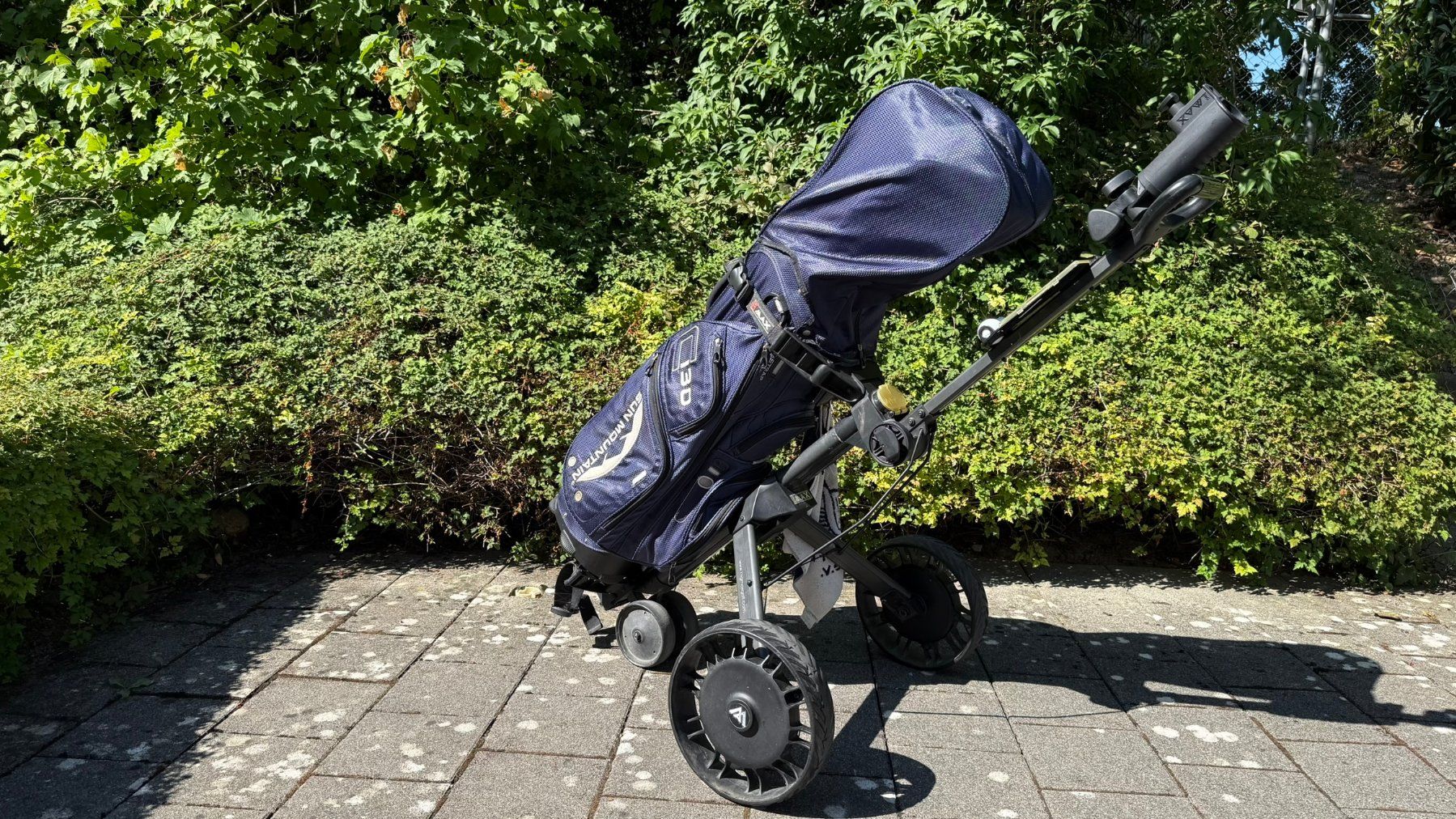 Mazze & Set: Golfset mit e-Trolley Pro (elektrisch) – Usato da Ersigen venduto da Steinwell 1