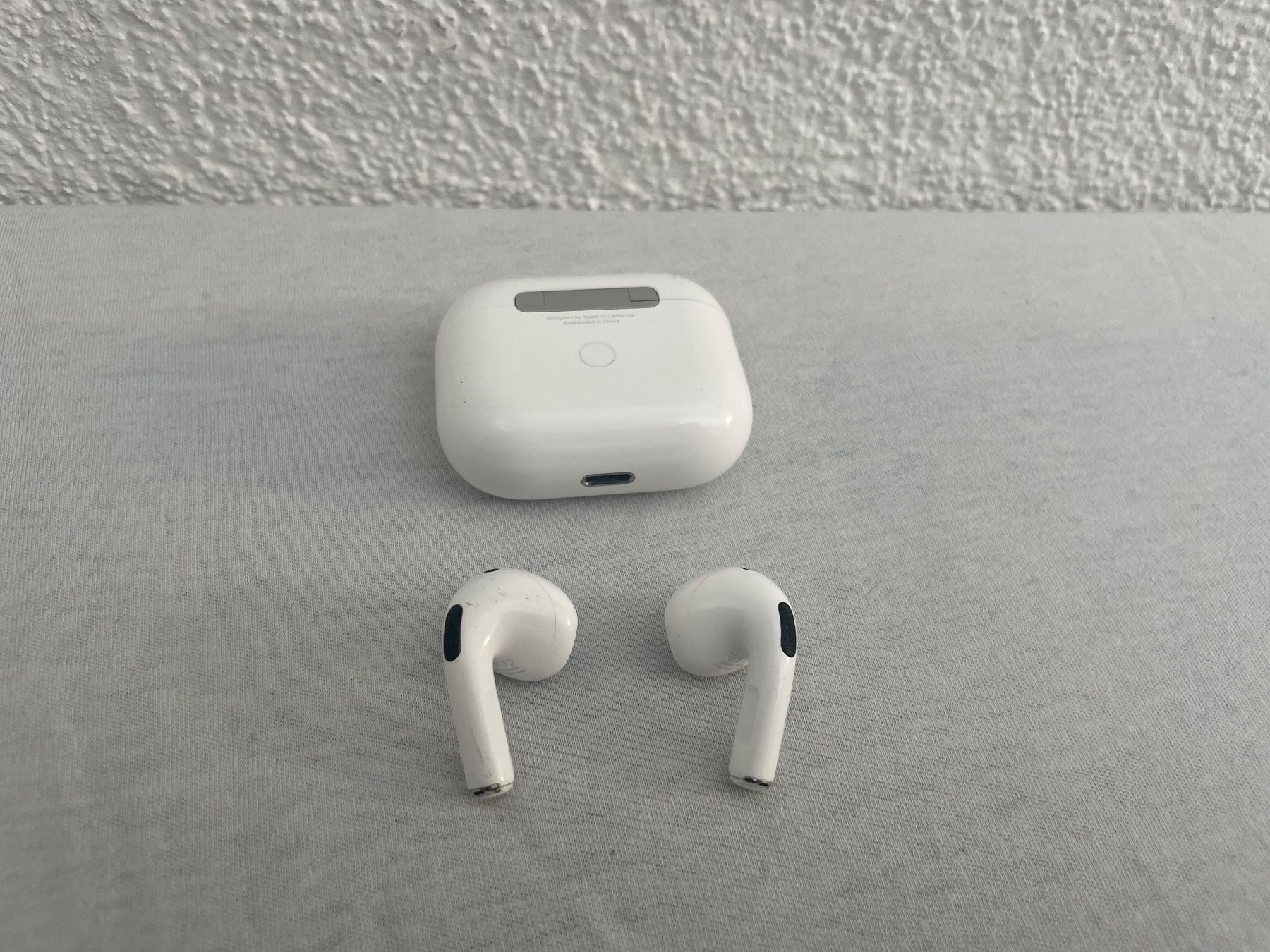 Apple Cuffie: Apple AirPods 3. Generation - Modell A2566, MagSafe – Usato da Zürich venduto da jon2409 2