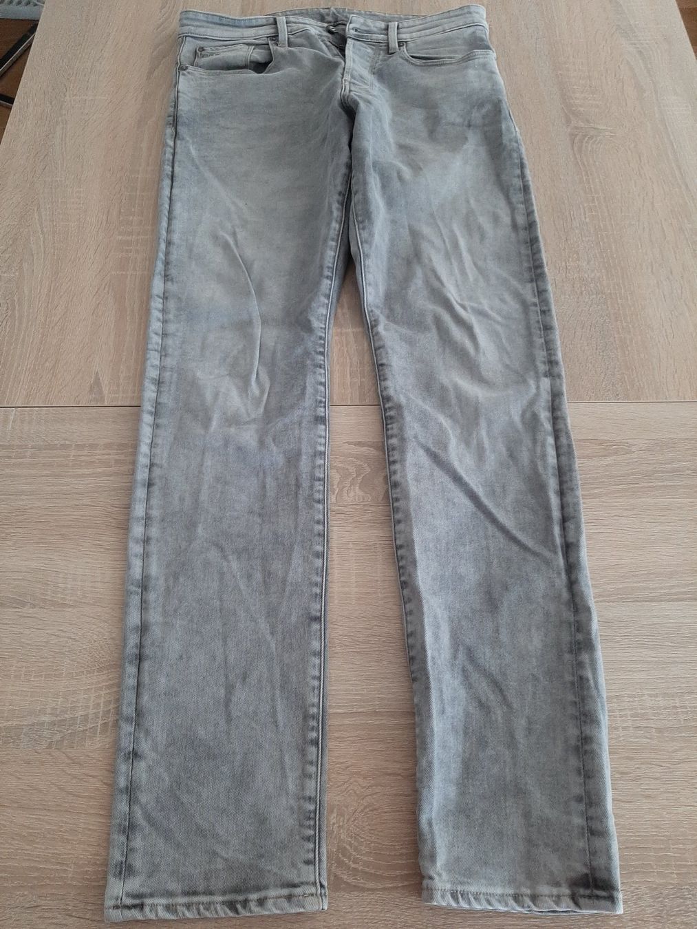 Jeans: Jeans Gr. 31 / 34 hellgrau, Marke RAW 3301 – Usato da Menziken venduto da Rien1