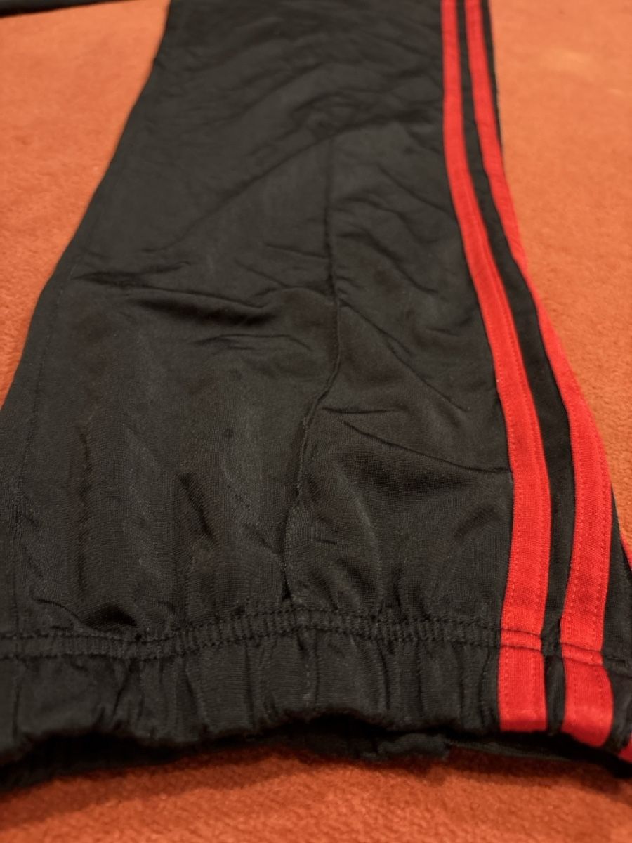 Adidas Pantaloni: Lockere Adidas Jogginghose – Usato da Affoltern am Albis venduto da tam_5vn5 3