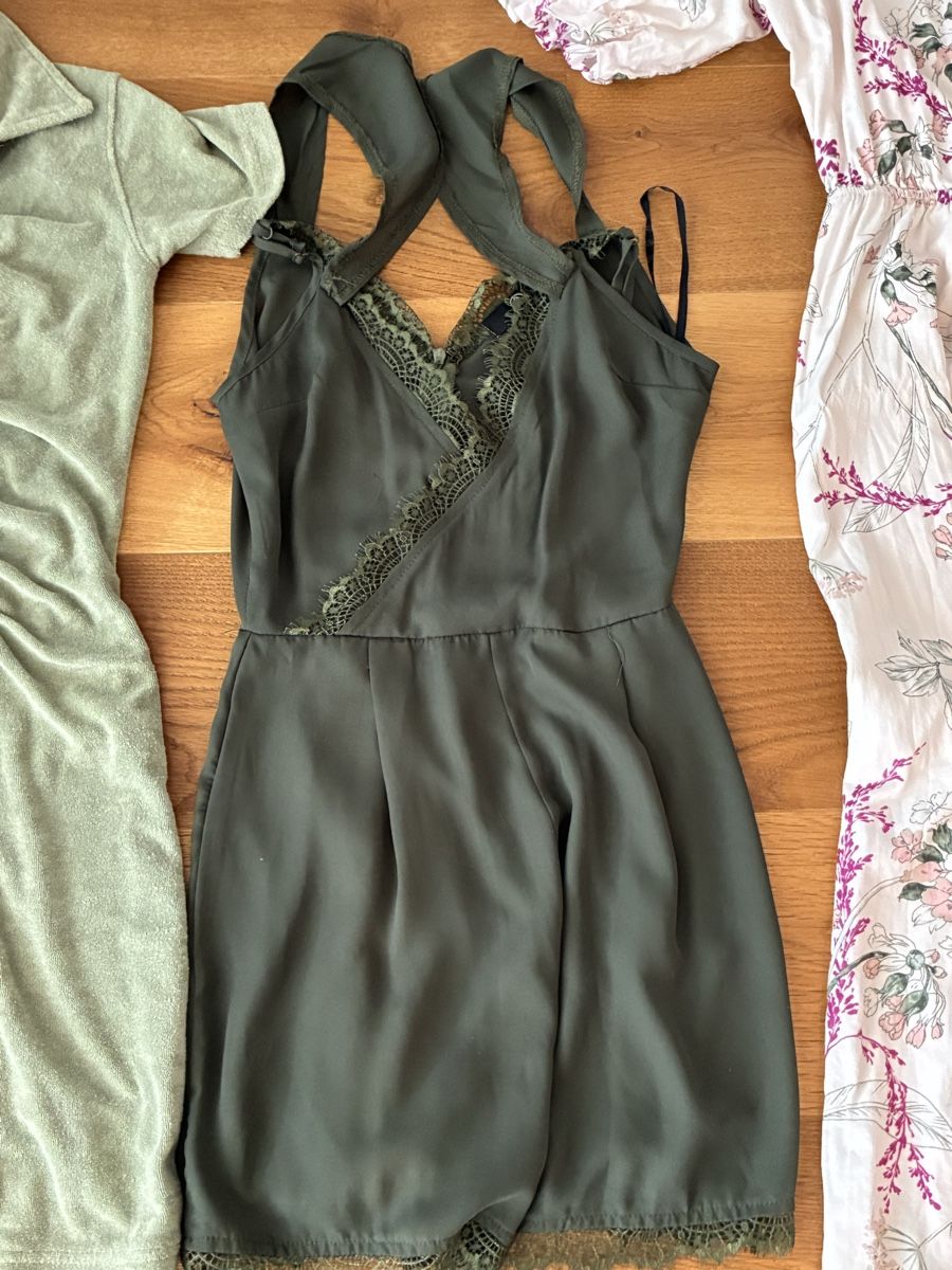 Lots de vêtements: 3 Kleider – D'occasion à Wangen SZ par el_paso08 2