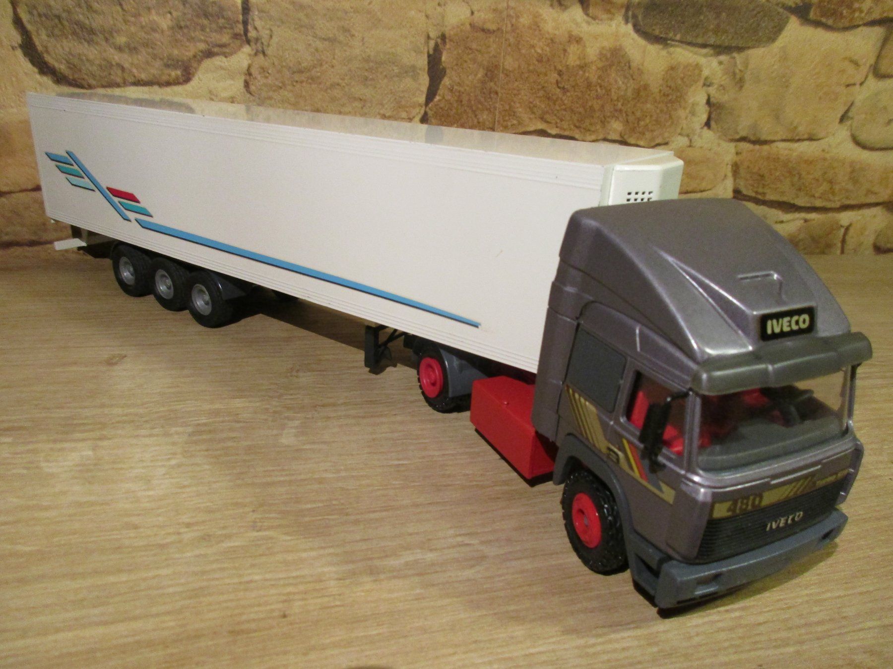 Conrad Modellbausätze & Standmodelle: Conrad  1:50  Iveco Turbostar – Gebraucht aus Ennetmoos von Truckdiver 7