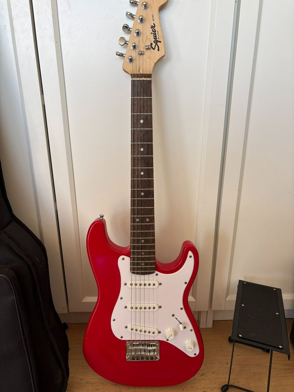 Squier Strumenti musicali: Squier Mini Stratocaster Red Set + Verstärker HB – Usato da Meilen venduto da aneta.giza 1