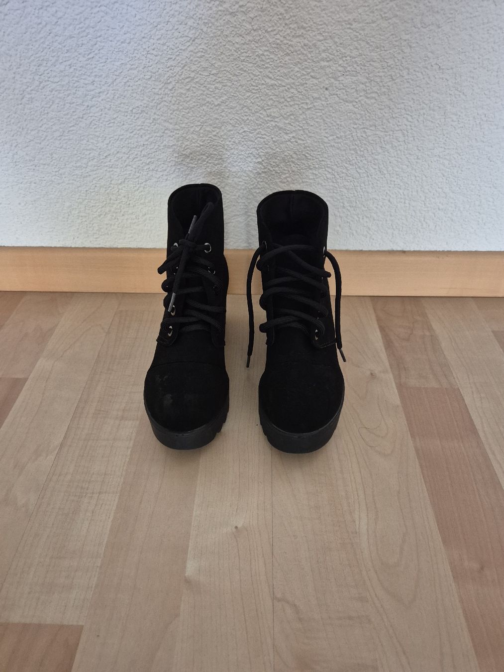 Scarpe da donna: Damenstiefelette mit Absatz, Grösse 35, Schwarz – Nuovo (secondo la descrizione) da Zürich venduto da Sami78
