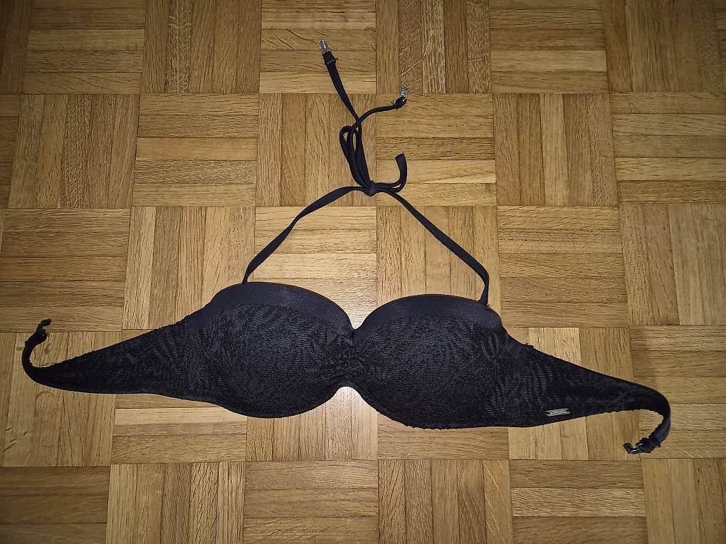 Badekleider & Bikinis: Bikini-Oberteil – Neu (gemäss Beschreibung) aus Aesch BL von sar_j59l