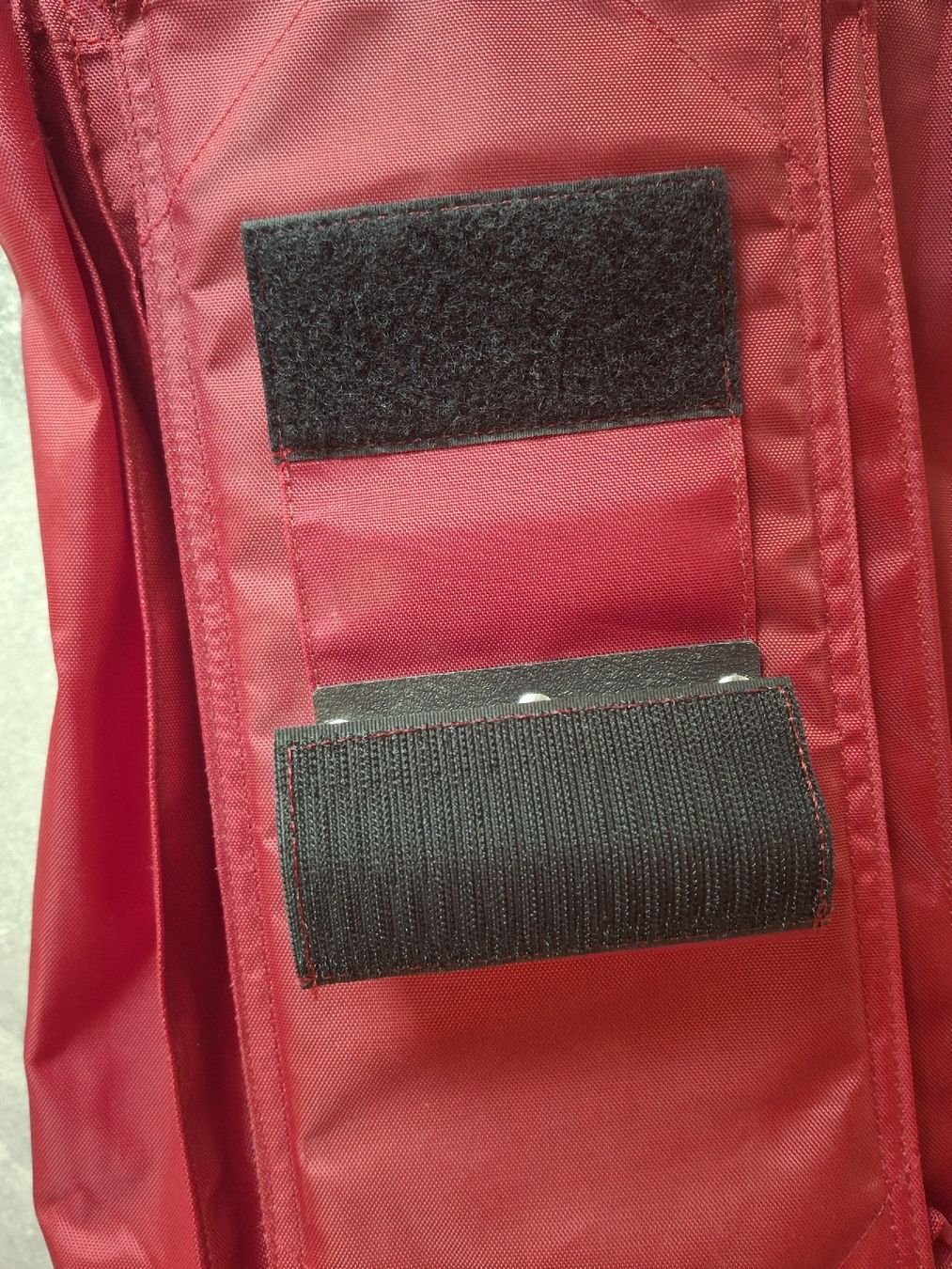 Ladenausstattungen & Messebau: Organiseur à suspendre IKEA rouge - 10 compartiments – Gebraucht aus Villiers von san_jn5w 4