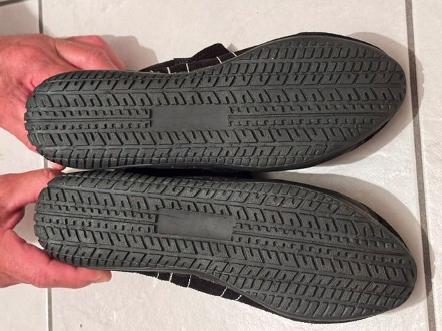Herrenschuhe: Kartschuhe Wildleder schwarz Gr. 40 – Neu (gemäss Beschreibung) aus Tafers von Peugeot407 2