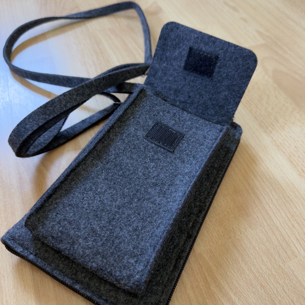 Borse: Handytasche Filz Grau mit vielen Fächern NEU – Nuovo (secondo la descrizione) da Widnau venduto da kustercarmen 4