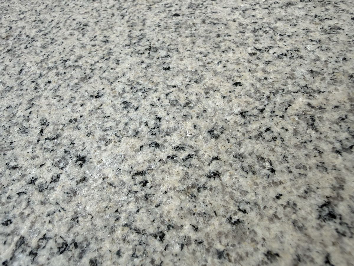 Tische: Gartentisch Granitplatte – Gebraucht aus Aawangen von Mrs.fontanella 2