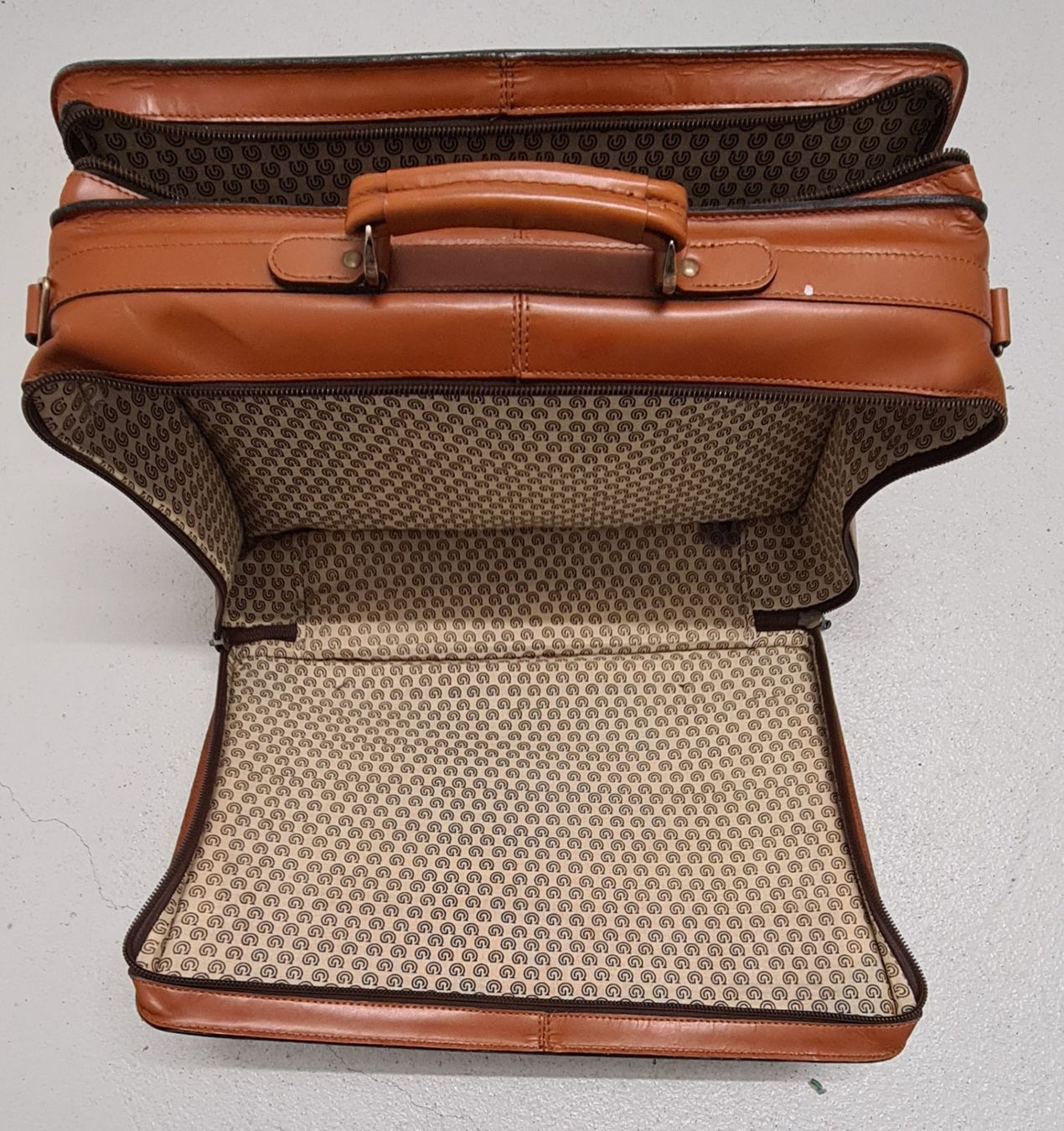 Valigie & Borse: Aktentasche Leder – Usato da Islikon venduto da EFH651 7