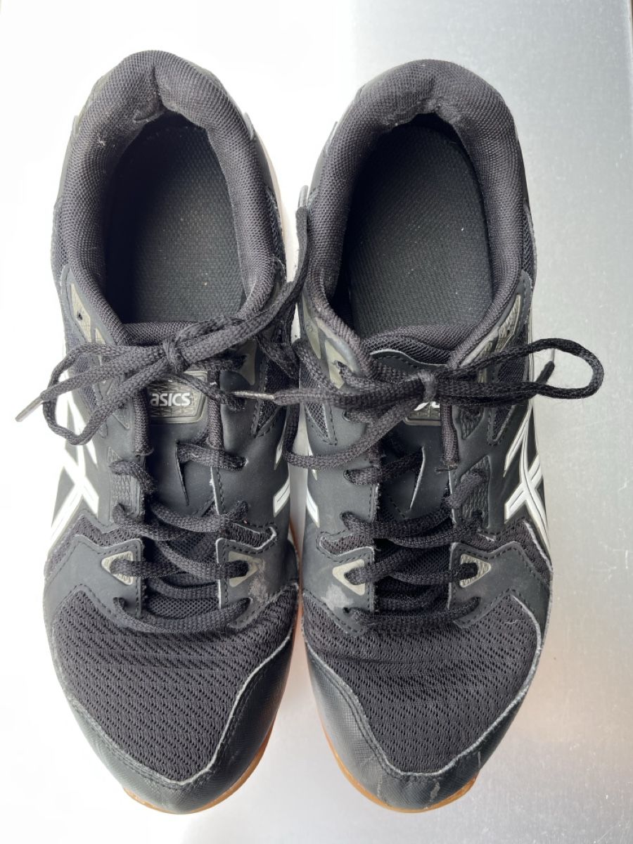 Asics Scarpe da uomo: Asics Turnschuhe schwarz Grösse 41.5 gebraucht – Usato da Zug venduto da April5