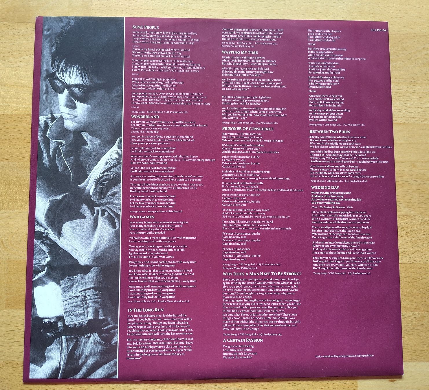 Schallplatten: Paul Young - Between Two Fires - Vinyl LP - Top Zustand! – Gebraucht aus Bonaduz von Gluehwuermchen44 3