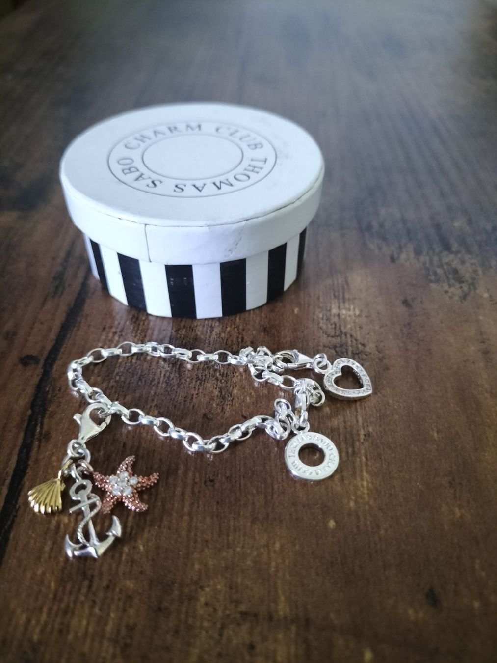 Thomas Sabo Armbänder & -reifen: Armband mit Anhängern / Thomas Sabo – Neu (gemäss Beschreibung) aus Pieterlen von Plasticbox