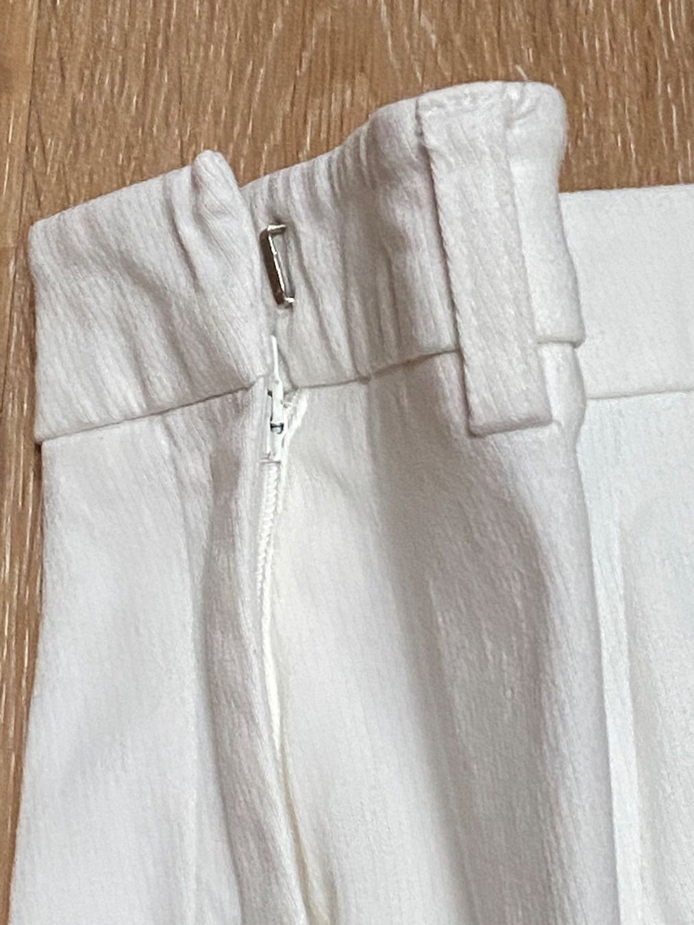 Zara Jeans: Great ZARA white bootcut jeans.EUR34 – Neu (gemäss Beschreibung) aus Grund b. Gstaad von PlageNeigeplus 6
