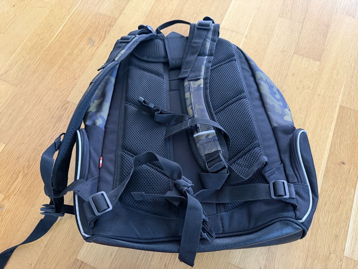 Sacs & sacs à dos: Schulrucksack WALKER Tarnfarben guter Zustand – Neuf (Voir description) à Bettlach par Tradenet100 7