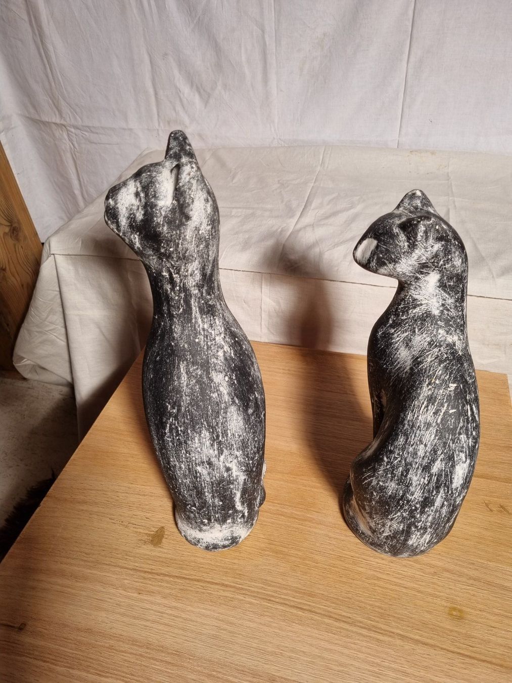 Figuren: 2 kunstvolle Keramik Katzen im Set – Gebraucht aus Fürstenaubruck von PizBeverin2018 3