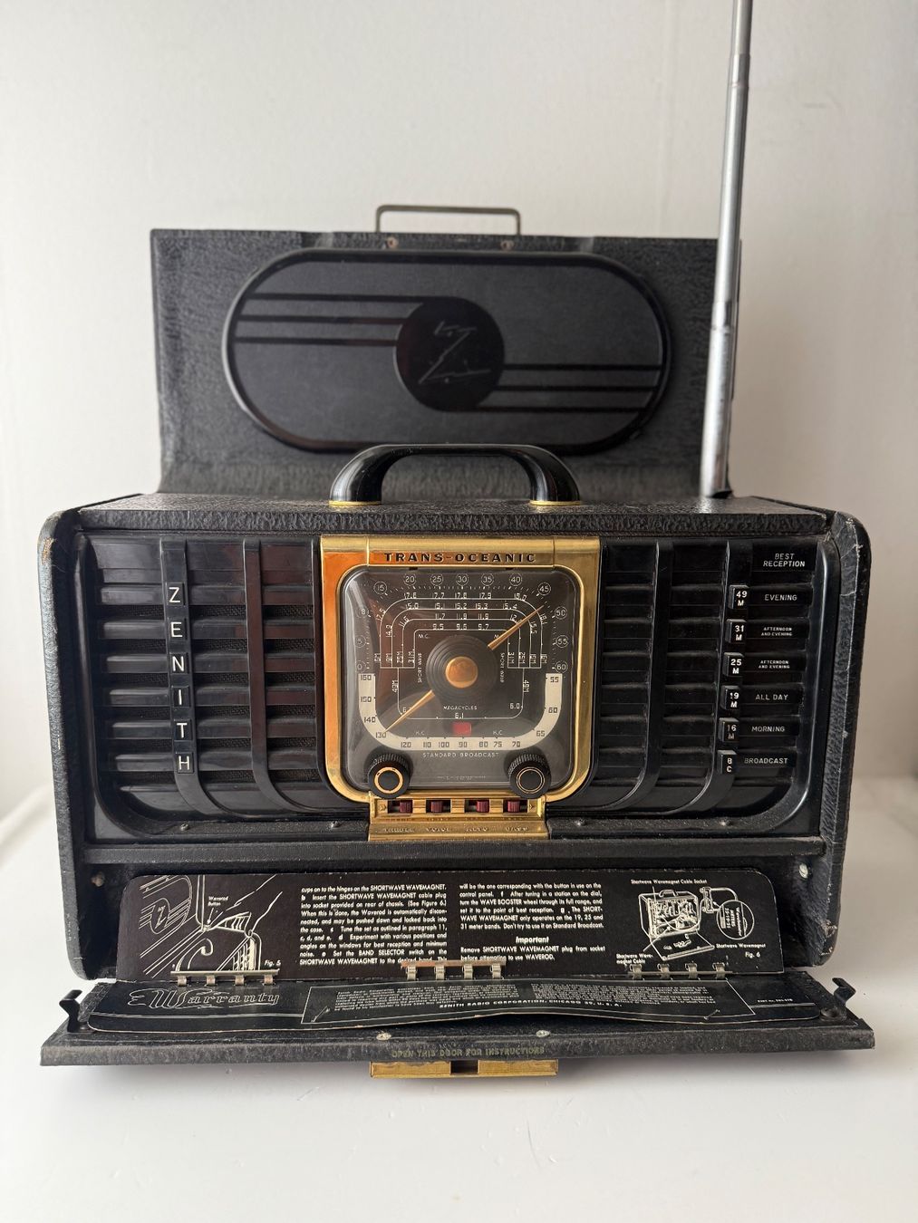 Radio: Antikes Zenith Trans- Oceanic Radio – Usato da Zwingen venduto da moje1 5