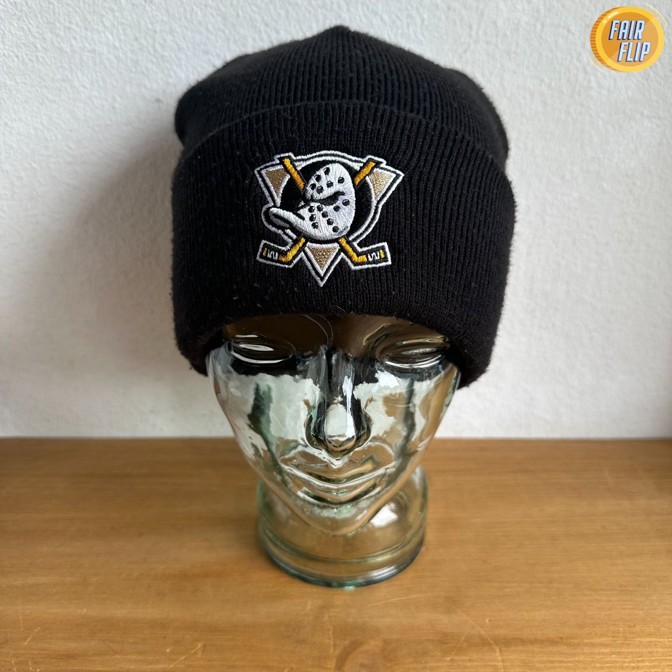 Copricapi, berretti & cappellini: Anaheim Ducks NHL Wintermütze – Usato da Luzern venduto da fairflip 1