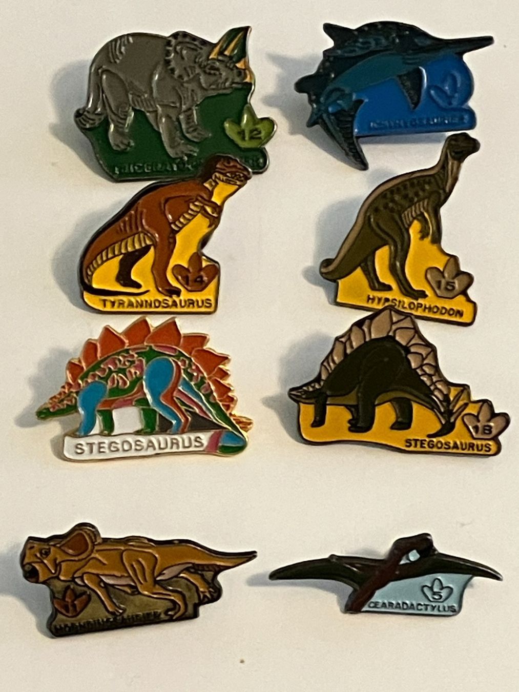 Plaquettes & Badges: 8 Pin Dinosaurier – D'occasion à Basel par djwwpp