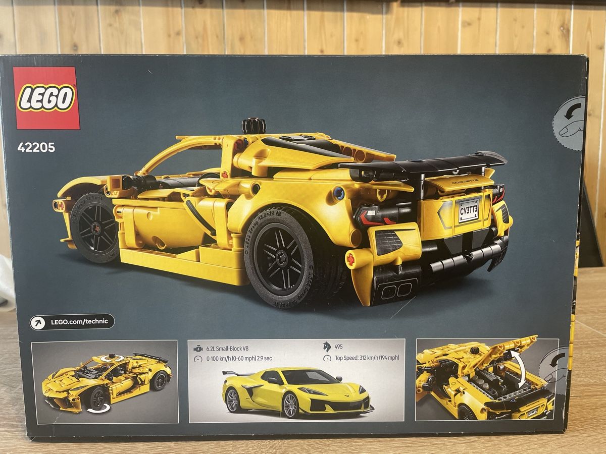 Chevrolet Modellini d'auto: LEGO Technic Chevrolet Corvette – Nuovo e nell'imballaggio originale da Goldingen venduto da FirebirdLady92 1