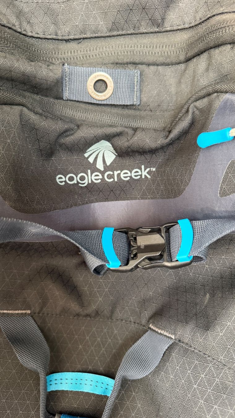 Valigie: Reisekoffer Eagle Creek Gear Warrior 32 Schwarz – Usato da Thun venduto da BanjoDan 1