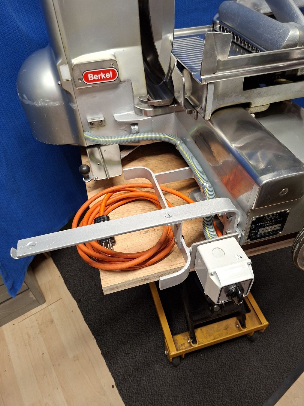 Alle Maschinen: BERKEL 115 E – Gebraucht aus Wolhusen von zupasoli 6