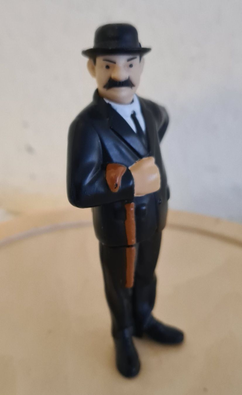 Figuren: Detektiv Schultze von Tim & Struppi 2011 – Gebraucht aus Winterthur von bibummi 2