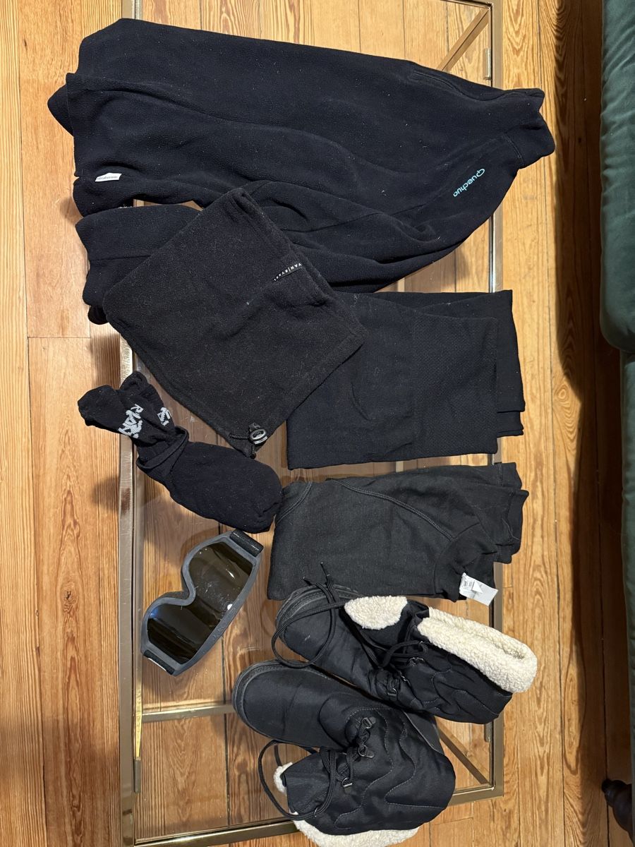 Kleiderpakete: Lot vêtements & accessoires ski – Gebraucht aus Genève von cel_d9jq