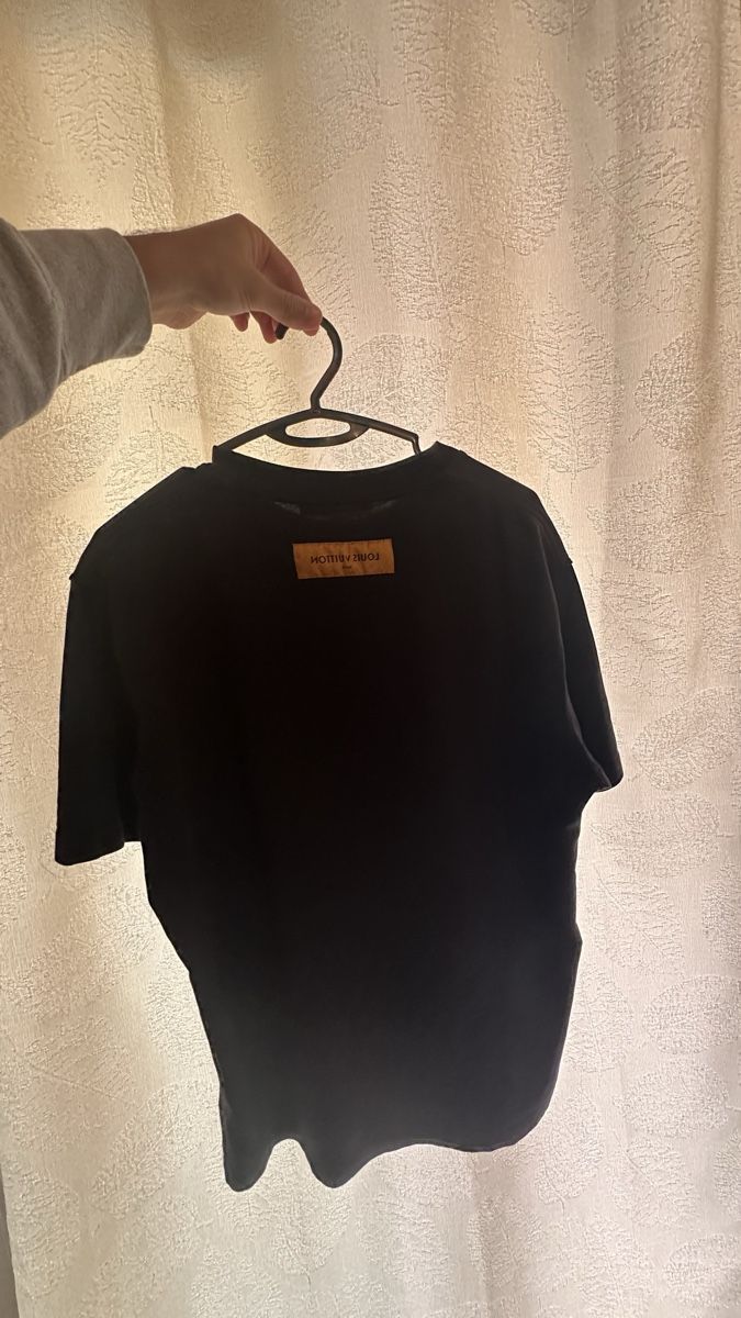 T-shirts: T shirt LV – D'occasion à Liebefeld par den_t7qk 1