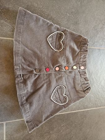 Mädchenrock braun mit Herzmotiven