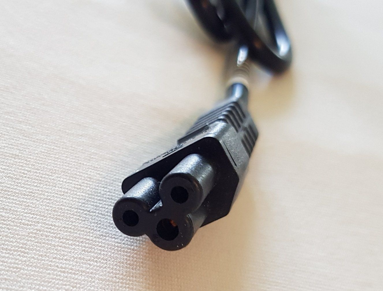 Kabel: Netzkabel – Neu und originalverpackt aus Suhr von JamesM19 4