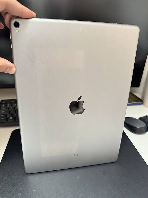 Apple Tablettes PC: iPad Pro 12.9" (2. Gen) 256GB – D'occasion à Effretikon par Gettrix 3