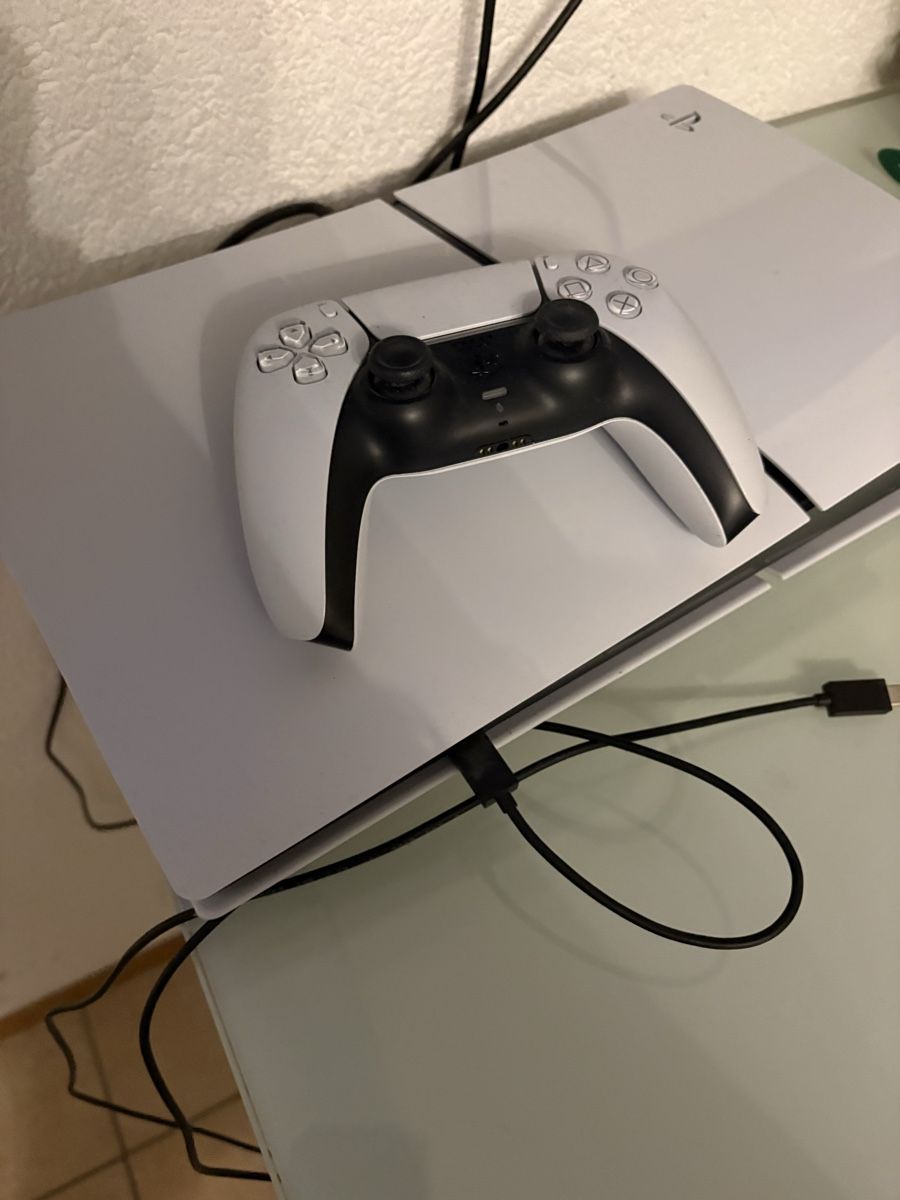 Sony Console: Console Sony PlayStation 5 con controller usato – Nuovo (secondo la descrizione) da Saillon venduto da gig_p26z