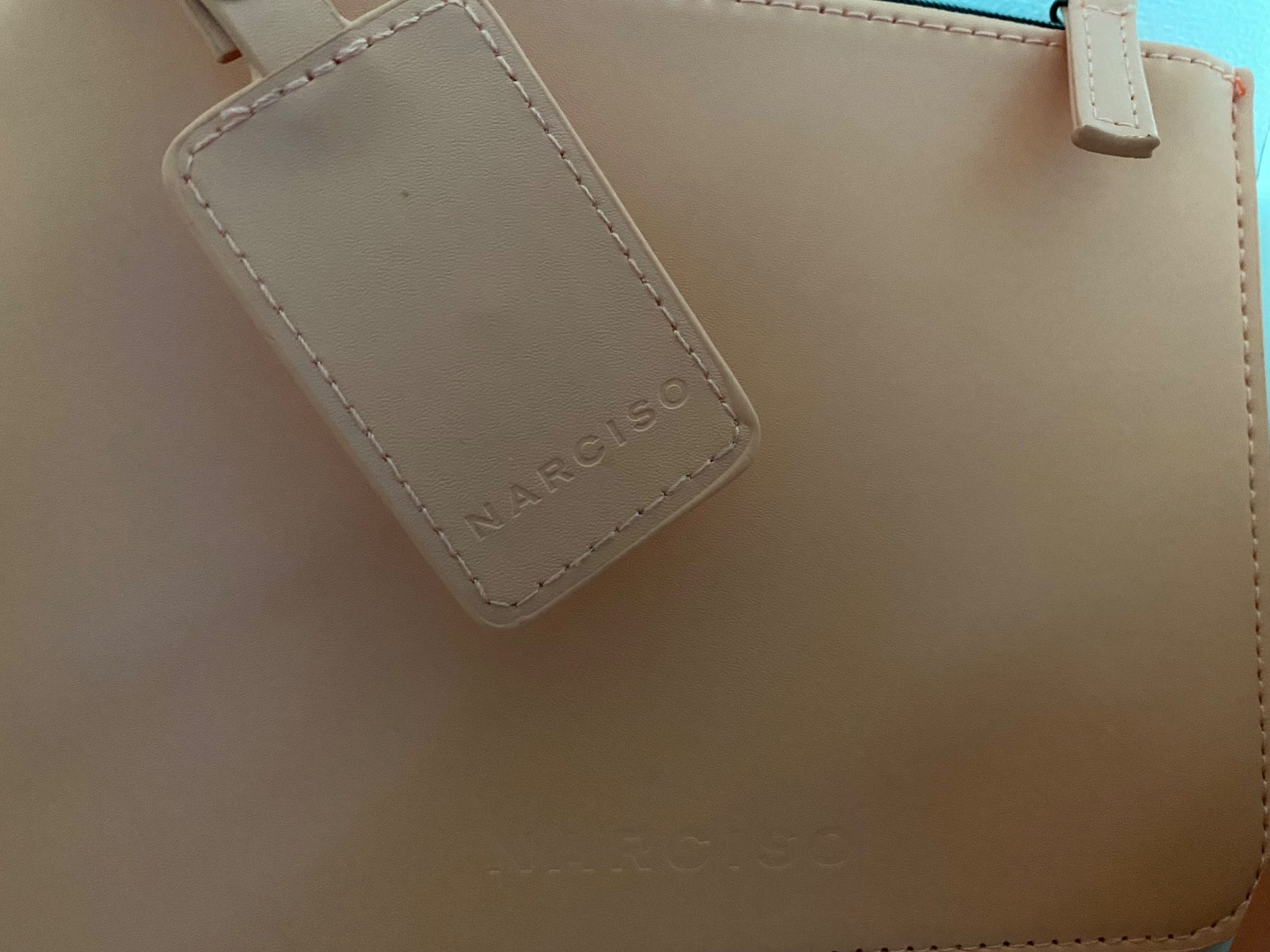 Narciso Rodriguez Profumi & Eau de Toilette: Miniature et trousse Narciso Rodriguez – Nuovo e nell'imballaggio originale da Bouveret venduto da wes_7zll 3
