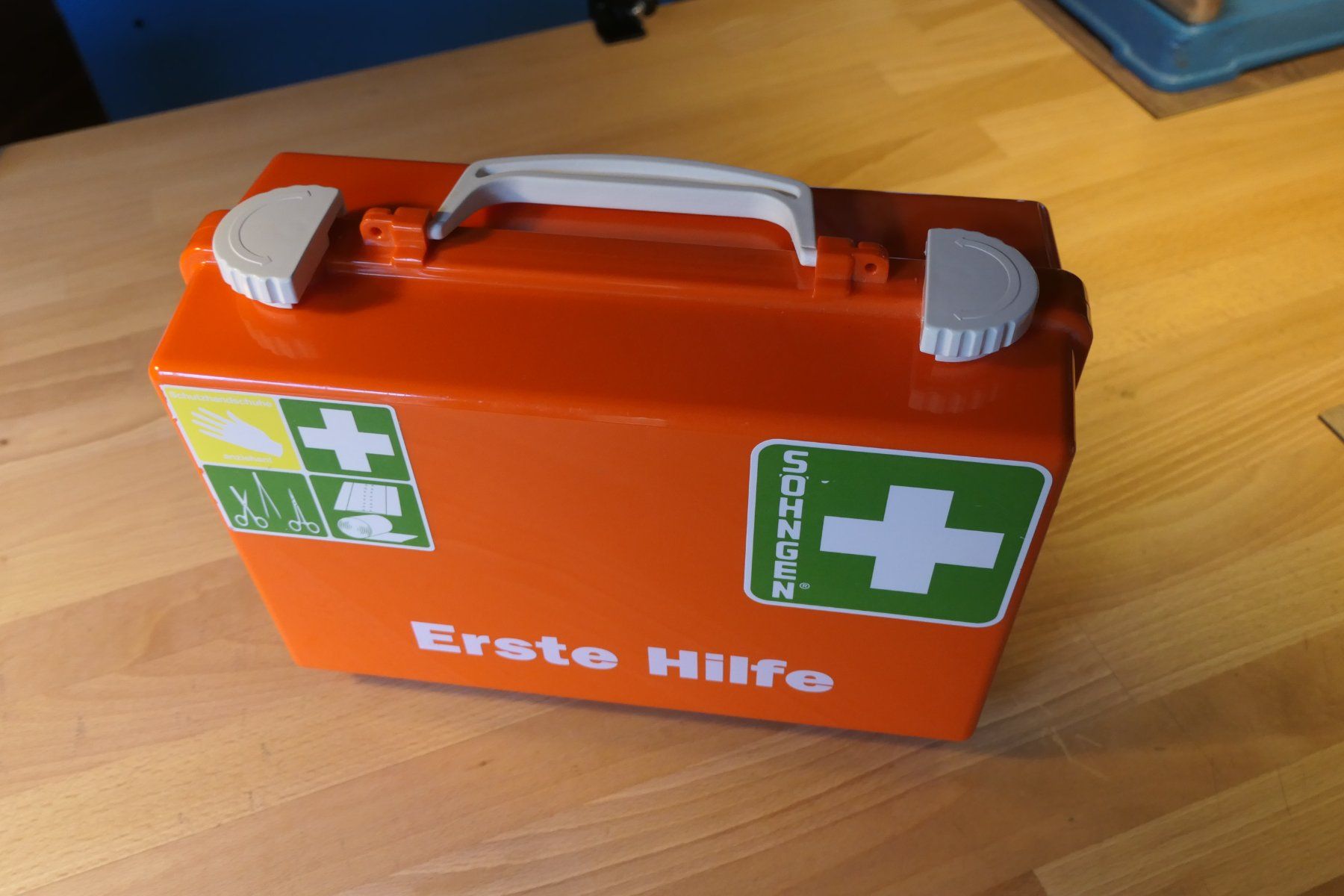 Mallettes de secours: Erste Hilfekoffer – D'occasion à Nesselnbach par Oli_yukon 1