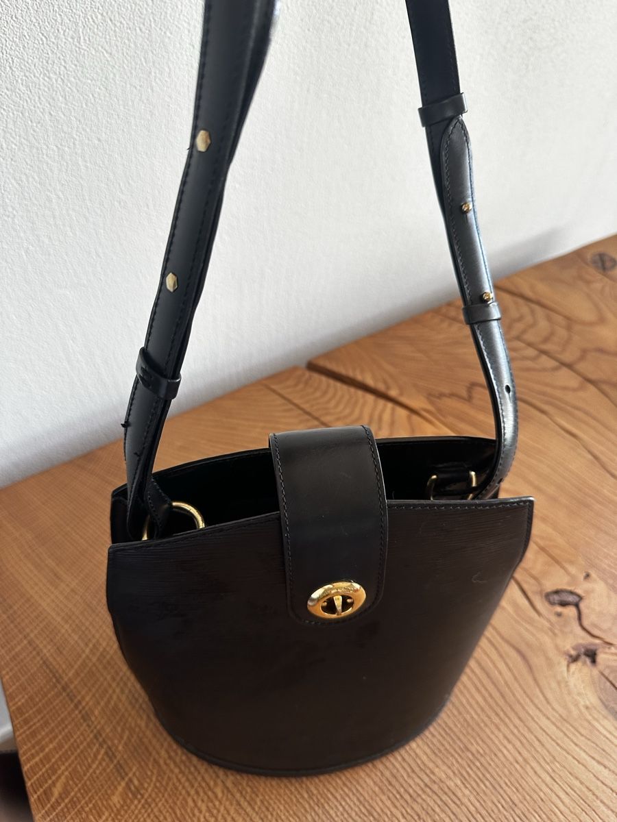 Louis Vuitton Borse da donna: Louis Vuitton Epi Cluny Black – Usato da Laupen ZH venduto da timxkel 3