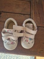 Baby Turnschih vom Naturino - Gr 21 Silber mit Blumen