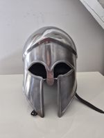 Griechischer Kriegerhelm aus Stahl